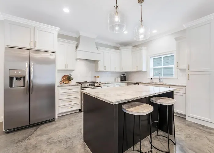 Charming Built In 2019 Holiday home Lafayette