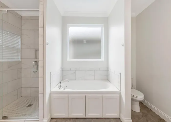 Charming Built In 2019 * Lafayette
