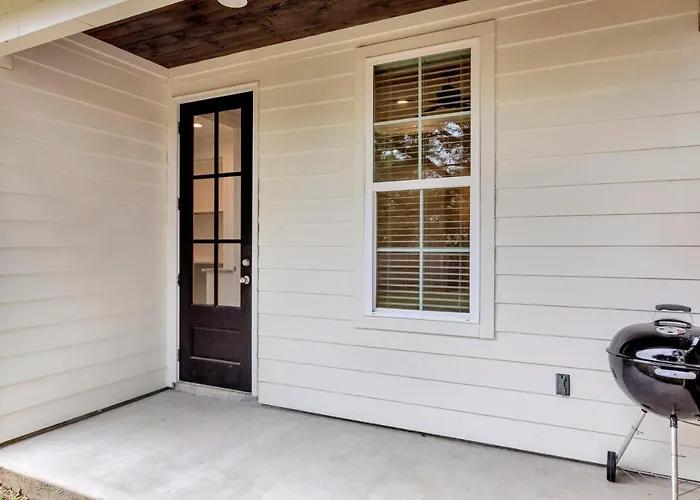 Charming Built In 2019 * Lafayette